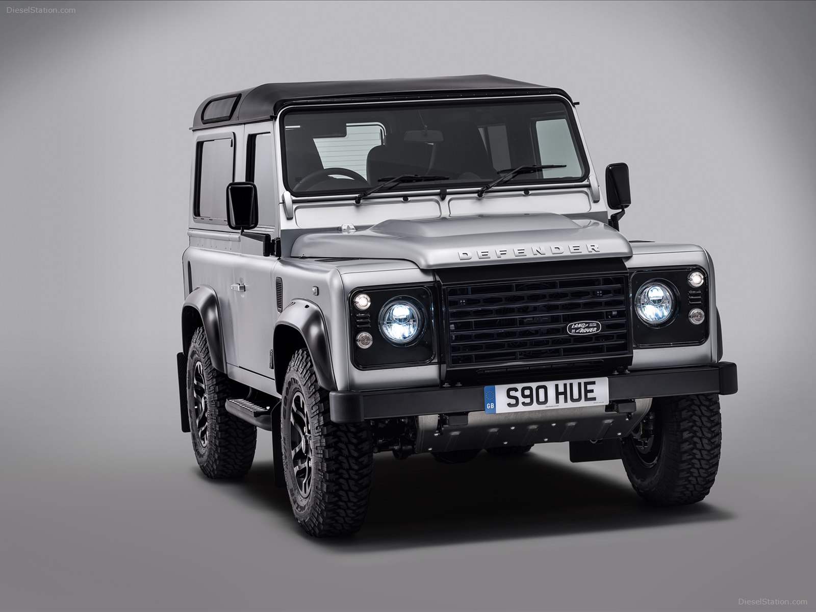 Land Rover Defender 2 Million 2015